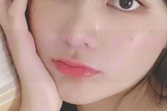 眼酱大魔王w校服套图，那个球拍和我的童年有点暗藏情愫……