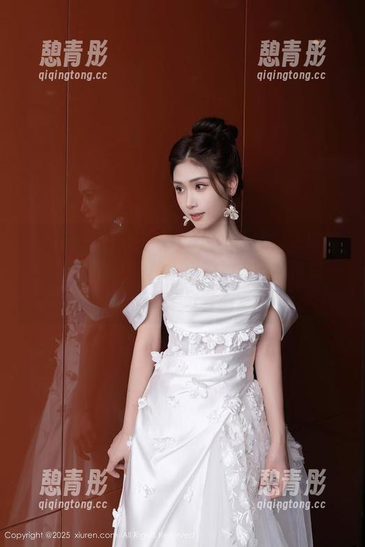 秀人网-刘飞儿Faye 秀人网 - 刘飞儿Faye原图大改,清纯的模样更新成了一种小小的冲击,脑海里一时间浮现了好多画面。