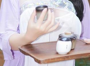 秀人网 - 当周慕汐baby的“纯白”原图遇上我的墙，变成了壁纸，我家的氛围果然升级了！
