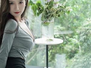 秀人网 - 解锁小爪几的“裸足”，更新首发！来吧，不要害羞，跟脚丫们来一场欢乐聚会！