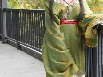 秀人网 - 精选！小蛮妖和她的礼服，简直让人想悄悄模仿又怕被嫌弃！