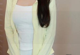 秀人网 - 陆萱萱cecillia的美图居然还藏着这么多资源，默默关注她的美脚，那腿型怎一个美字了得！