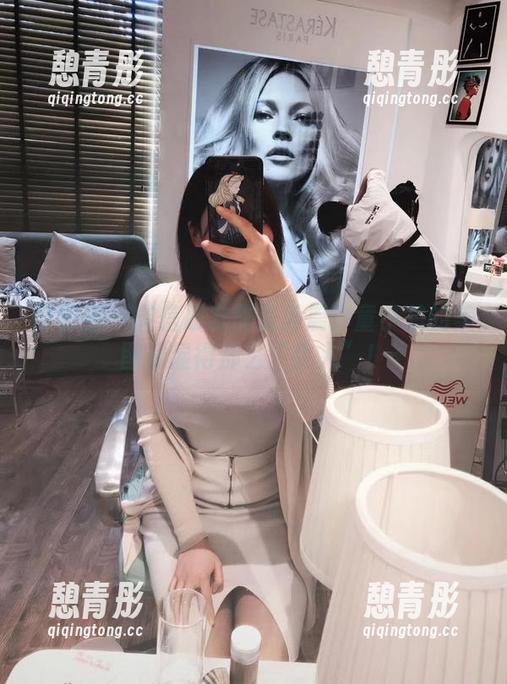 童小芯 微密圈 - 微信朋友圈番外篇:童小芯的美图却显得那么“丢人”!