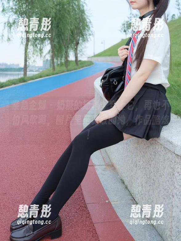 紧急企划-奶糖 紧急企划 - 奶糖的短裙:穿上它,再也不怕风吹啊,图片里是勇敢的她,作品酷炫!