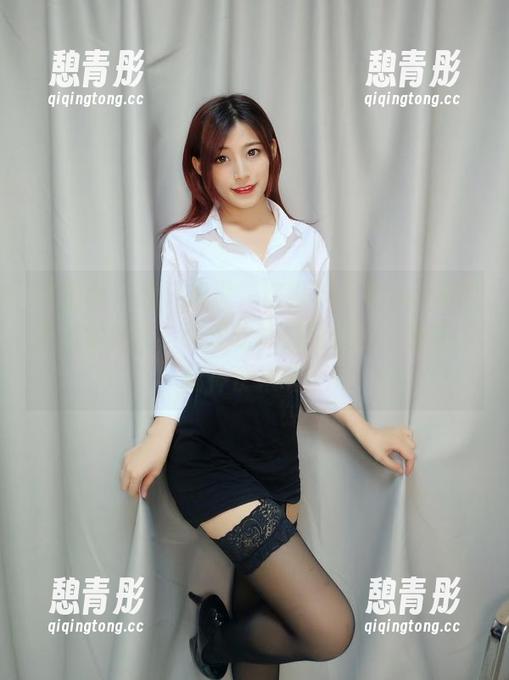微密圈 - 我只想说，这组羊小雪juvia的最新学姐照，绝对吃货们的福利，咳咳，精神食粮啊！