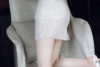花漾show - 唐突的在线时刻，宋kiki长腿的原图让我脑海里浮现一群奔跑的梦…