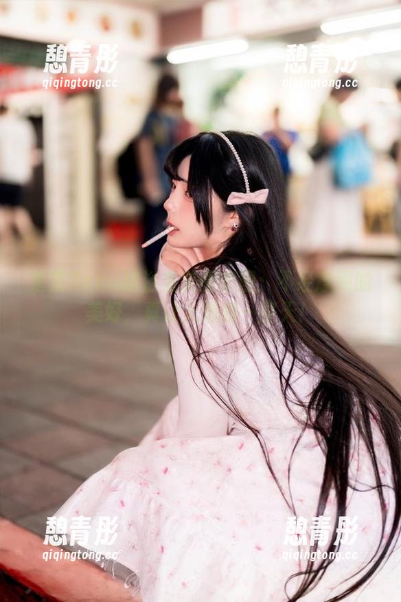 落落Raku 落落Raku的浴室美图套图:不经意间的美好,真让人想蹲一整天!