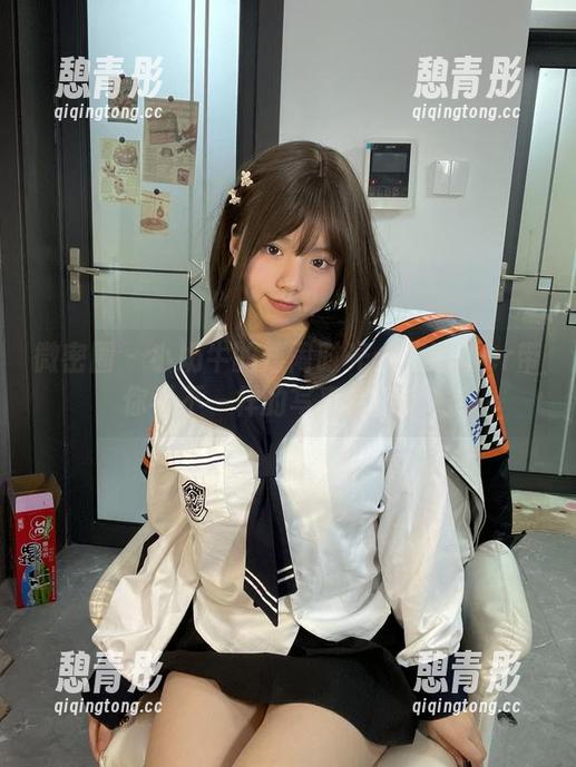 微密圈 - 小奶牛的嬉闹时光：葱油饼er带你看不一样的写真套图哦！