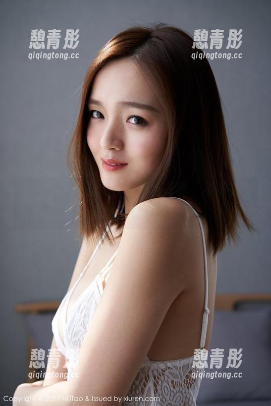 蜜桃社 - 小魔女lily黑色写真，不知为何总想多看几眼…