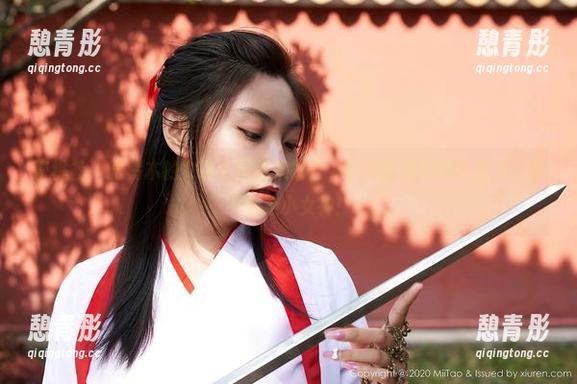 蜜桃社 - 把铃木的女孩套图翻来覆去，多次触碰我的哈喇子，真不愧是小女神！