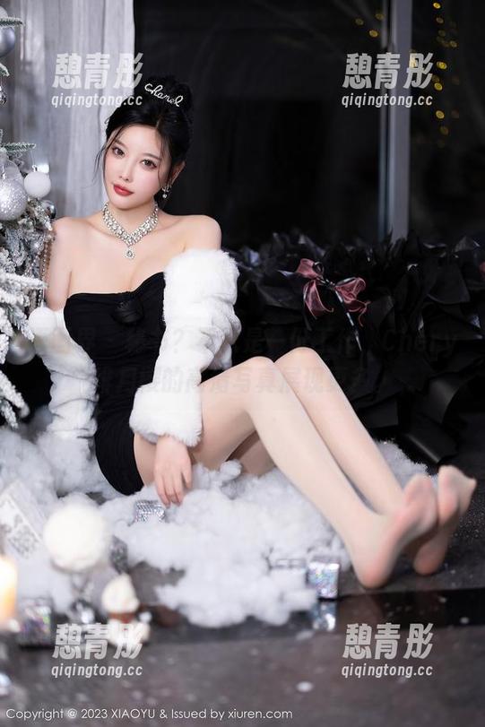 语画界 - 秘书？不只是一份工作，Chery绯月樱的高清写真展现更多。